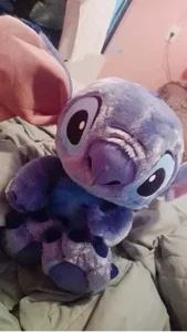 Pelúcia Disney Stitch Big Feet 45cm - Fun photo review