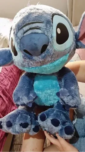 Pelúcia Disney Stitch Big Feet 45cm - Fun photo review